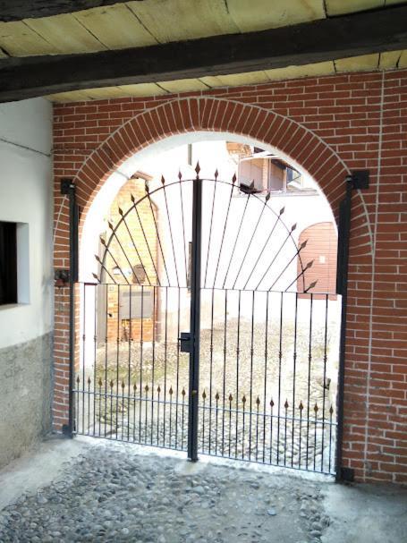 Borgo Antico Chalet Appartamenti Fara Novarese 외부 사진
